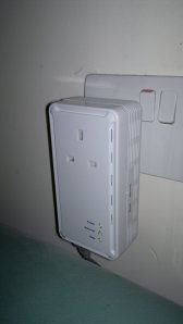 Newlink HomePlugAV powerline Ethernet adapter in new location